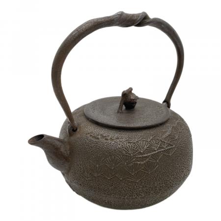 新品、タグ付　南部秀山 佐藤秀次郎造　１２型アラレ　鉄瓶　南部鉄瓶　南部鉄器 71y9lrwDz0L._AC_UF894,