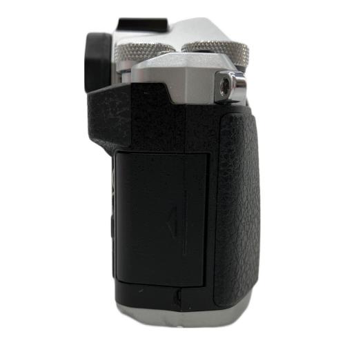 OLYMPUS (オリンパス) ミラーレス一眼カメラ OM-D E-M5 MarkⅡ