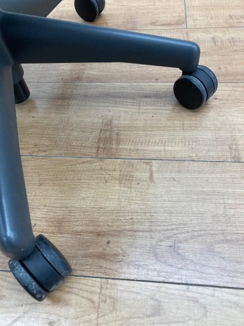 Herman Miller (ハーマンミラー) アーロンチェア クラシックライト