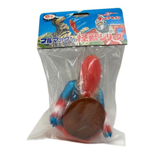 ブルマァク 怪獣シリーズ メトロン星人ちゃぶ台付き(レッド) ソフビフィギュア