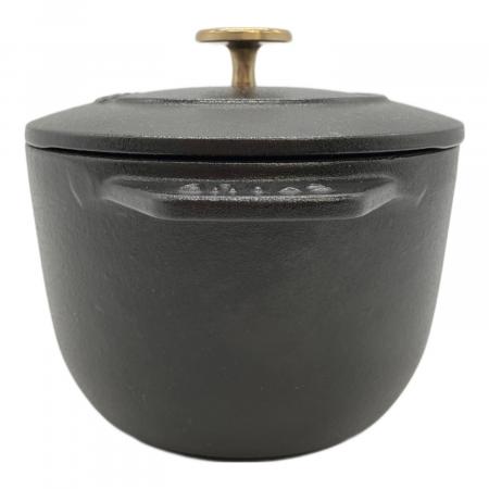 Staub (ストウブ) ラココット de GOHAN 12cm ブラック｜トレファクONLINE
