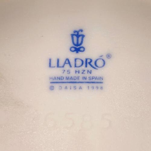 リヤドロ (LLADRO) エンドレスラブ フィギュリン