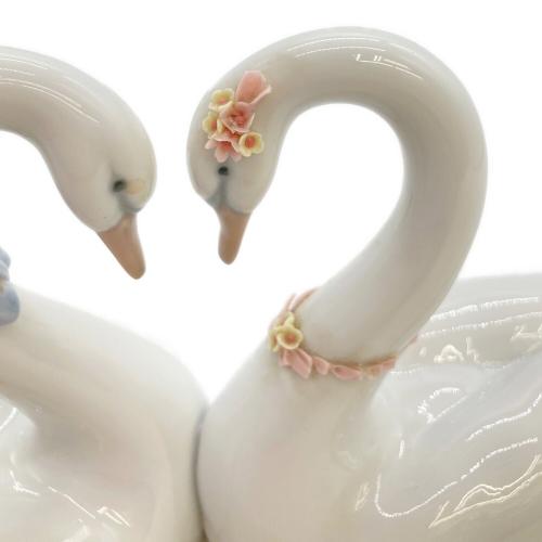 リヤドロ (LLADRO) エンドレスラブ フィギュリン