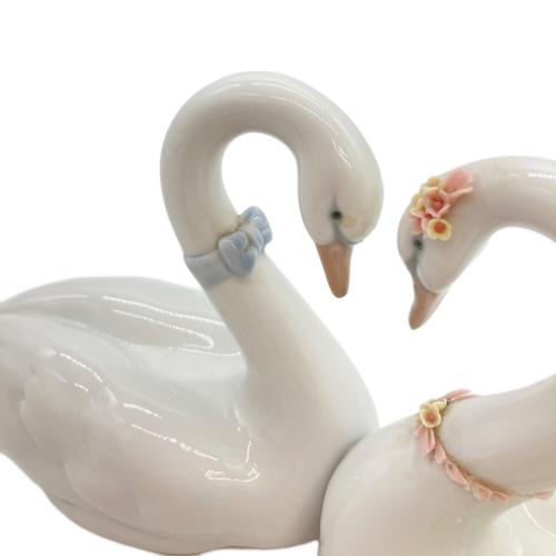 リヤドロ (LLADRO) エンドレスラブ フィギュリン