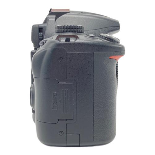 Nikon (ニコン) D5000 デジタル一眼レフカメラ