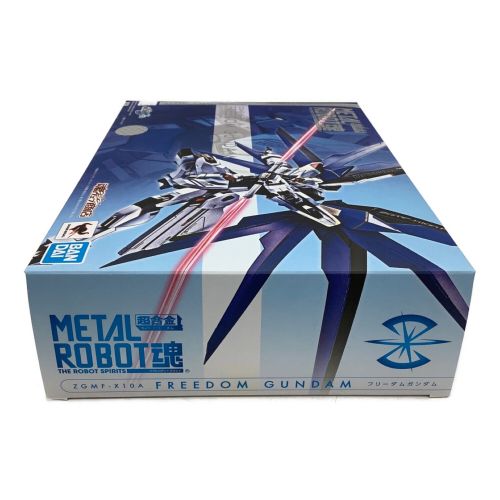 BANDAI (バンダイ) METAL ROBOT魂 SIDE MS フリーダムガンダム