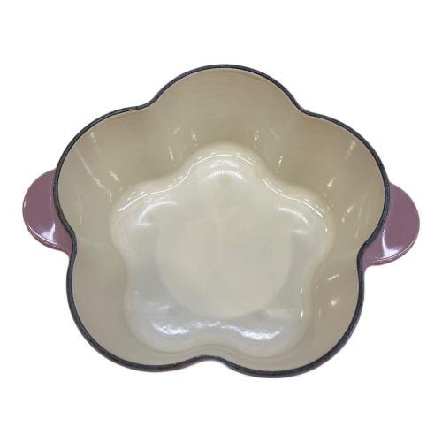 LE CREUSET (ルクルーゼ) ココット・フルール モーヴピンク