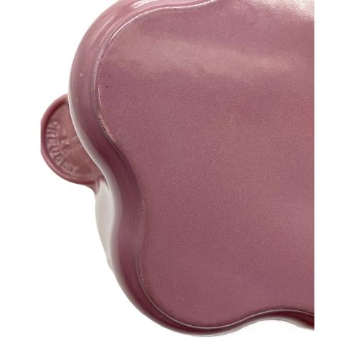 LE CREUSET (ルクルーゼ) ココット・フルール モーヴピンク