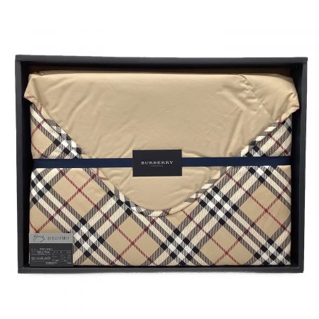 バーバリー　ダウン70%フェザー30％の羽毛ひざ掛け　専用ボックス入　新品未開封 BURBERRY LONDON (バーバリーロンドン) 羽毛膝掛け 150×70cm ダウン70