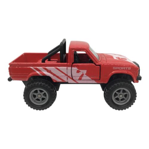 No.61 トヨタ ハイラックス ビッグフット #7 TOMY(トミー)
