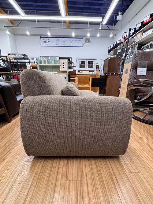 NOYES (ノイス) ワンアームソファー MARUCCO ライトブラウン クッション付 2人掛けソファー