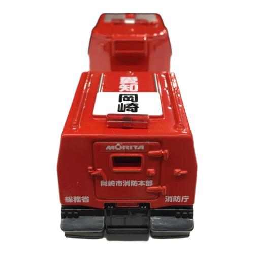 No.121 全地形対応車レッドサラマンダー/エクストリームV トミカ TOMY(トミー)