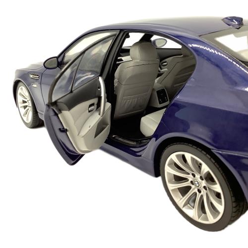 ミニカー KYOSHO BMW M5 Sedan 1:18 ミニカー KYOSHO BMW M5 Sedan 1:18 ミニカー KYOSHO BMW M5 Sedan 1