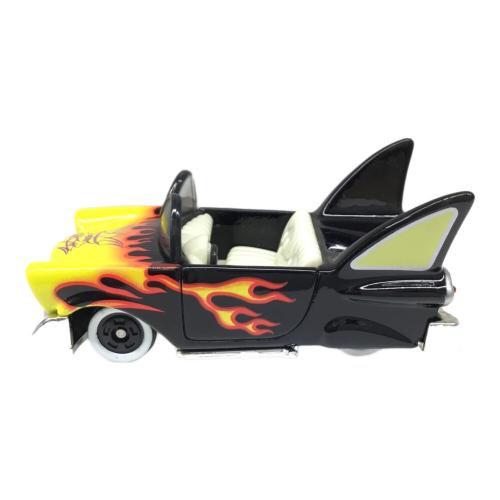 ビッグバッドウルフのストリートロッド ディズニーリゾート トミカ TOMY(トミー)