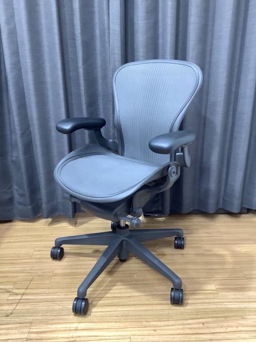 Herman Miller (ハーマンミラー) Aeron Chair Remastered Lite SIZE A グラファイトカラー リマスタード ライト