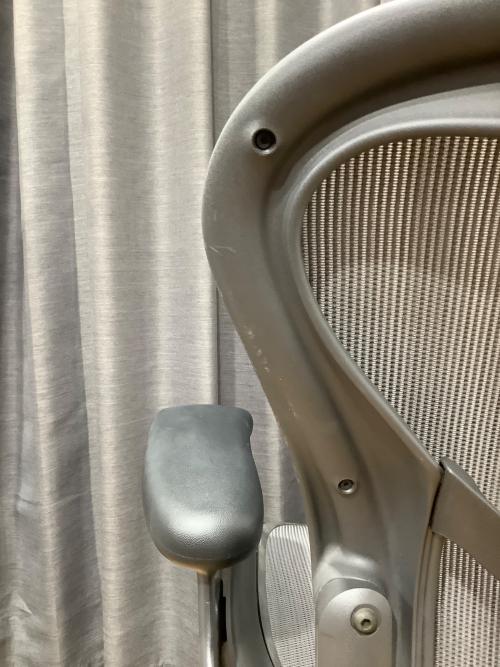 Herman Miller (ハーマンミラー) Aeron Chair Remastered Lite SIZE A グラファイトカラー リマスタード ライト