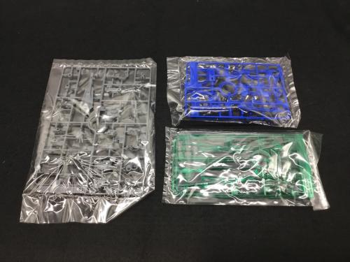 ダブルオークアンタ フルセイバー 機動戦士ガンダム00 1/144 RG BANDAI(バンダイ) ガンプラ 未組立品