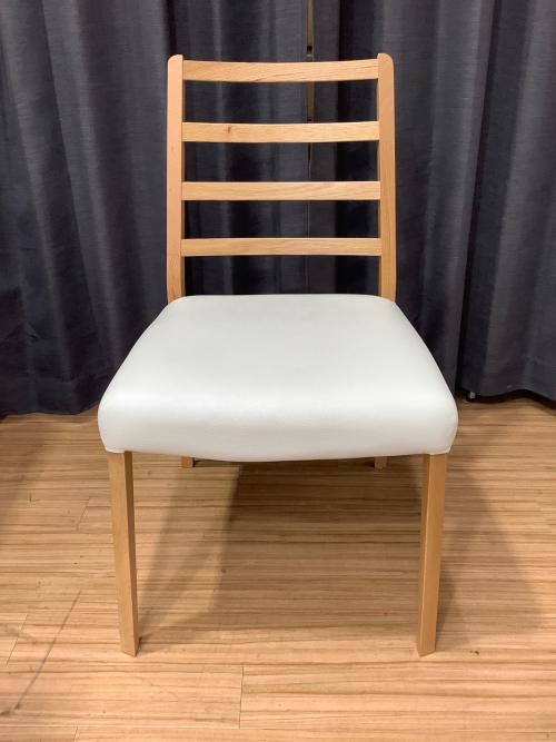 IDC大塚家具 (アイディーシーオオツカカグ) シネマ3 ダイニングチェアー ナチュラル