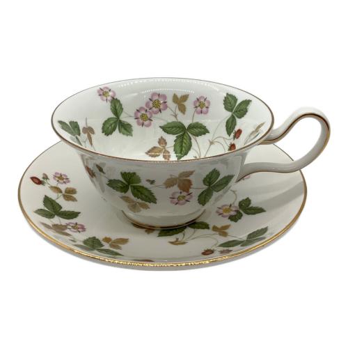 Wedgwood (ウェッジウッド) ワイルドストロベリー カップ&ソーサー