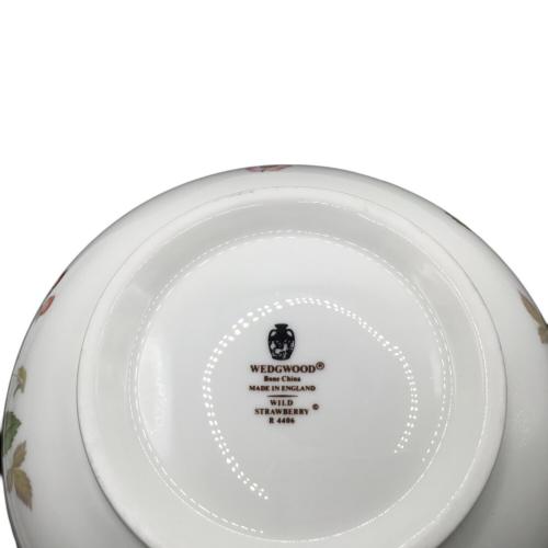 ワイルドストロベリーボウル 黒壷マーク Wedgwood(ウェッジウッド) 未使用品