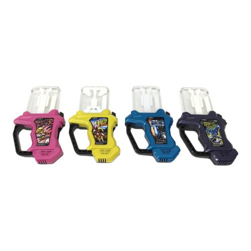 変身ベルト DXゲーマドライバー 4大ライダー変身セット 仮面ライダーエグゼイド BANDAI(バンダイ)
