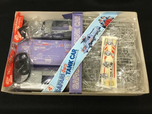 ニッサン特機車サファリ4WD＆タンク車 リアルスケールシリーズ No.4 1/24 アオシマ文化教材社 未組立品