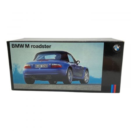 BMW M roadstar 1:43 モデルカー