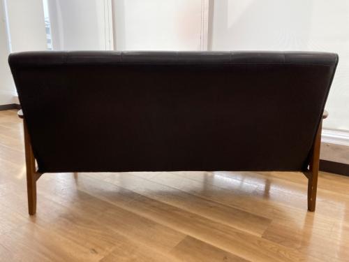 2人掛けソファー ブラック×ブラウン 木製フレーム