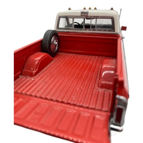 ダンバリーミント モデルカー 1/24 DANBURY MINT CHEVROLET CHEYENNE 1972 シボレー C-10