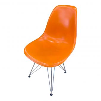 イームズシェルチェア オレンジ . 1人掛け