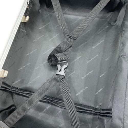 Mercedes Benz (メルセデスベンツ) キャリーバッグ ブラック×シルバー