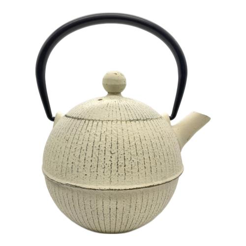 南部鉄器 (ナンブテッキ) 急須鉄瓶