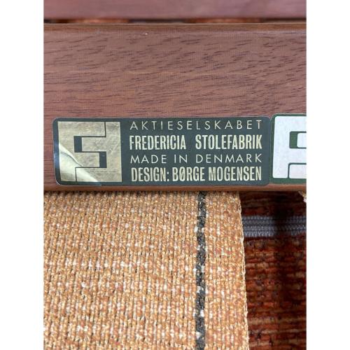 FREDERICIA (フレデリシア) アームチェアー 2257 シリアル/1082 ブラウン×オレンジ