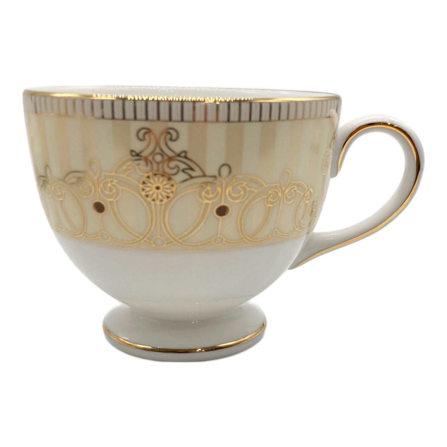 未使用品 ウェッジウッド カップ & ソーサー2客 オーバルディッシュ1枚 Wedgwood (ウェッジウッド) カップ&ソーサー ホワイト×ゴールド