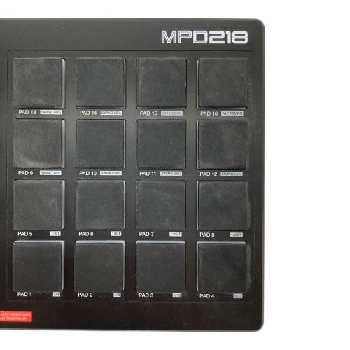 AKAI (アカイ) MIDIコントローラー MPD218｜トレファクONLINE