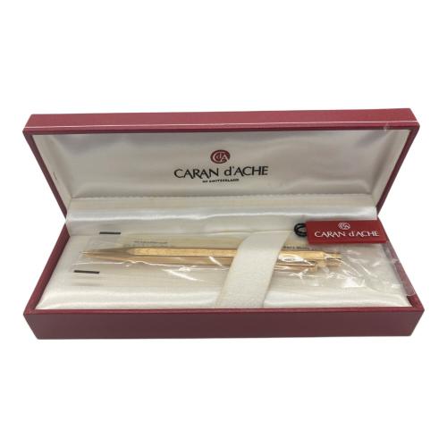 CARAN d'ACHE (カランダッシュ) ボールペン