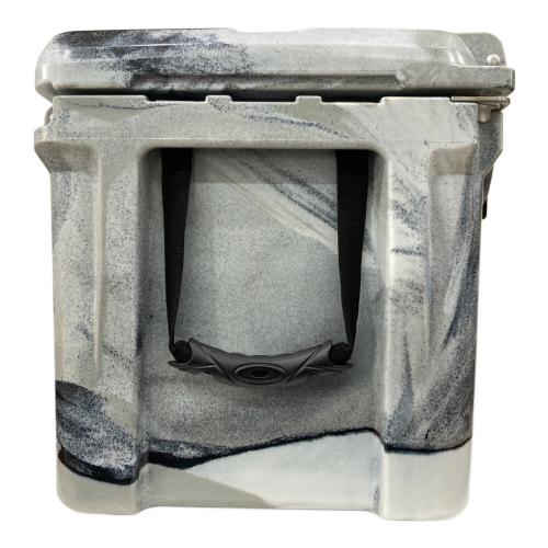 ICELAND COOLER (アイスランドクーラー) クーラーボックス 35QTN グレー