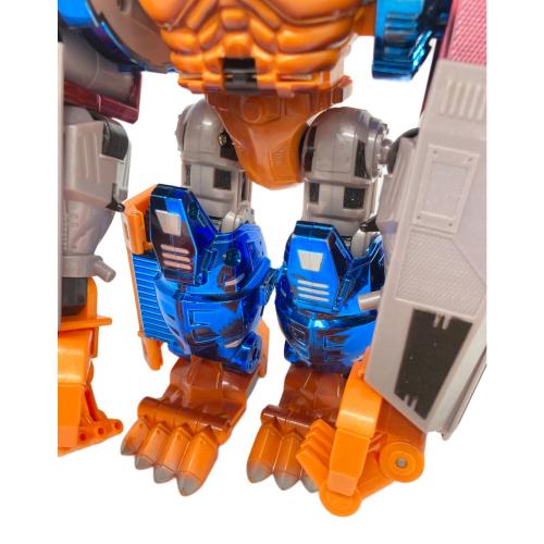 OPTIMAL OPTIMUS -コンボイ- 「トランスフォーマー ビーストウォーズ メタルス」
