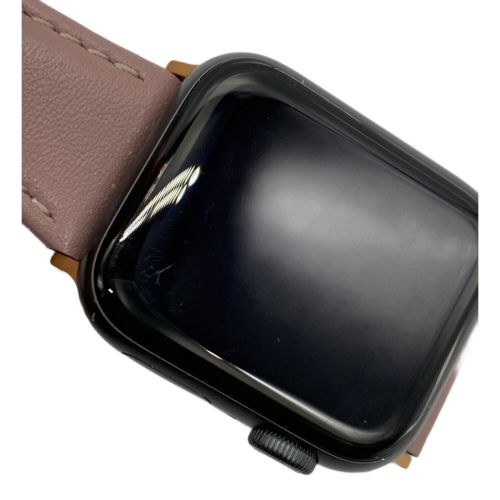 Apple (アップル) Apple Watch SE 充電器付 MYEK2J/A GPS+Cellularモデル ケースサイズ:38㎜ 〇 バッテリー:Aランク(91%) 程度:Bランク H4HG308JQ127