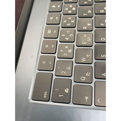 Apple (アップル) MacBook Air M2 2023 MQKW3J/A 15インチ Mac OS Sonoma 14.0 メモリ:8GB 256GB HFFVPWMM9N