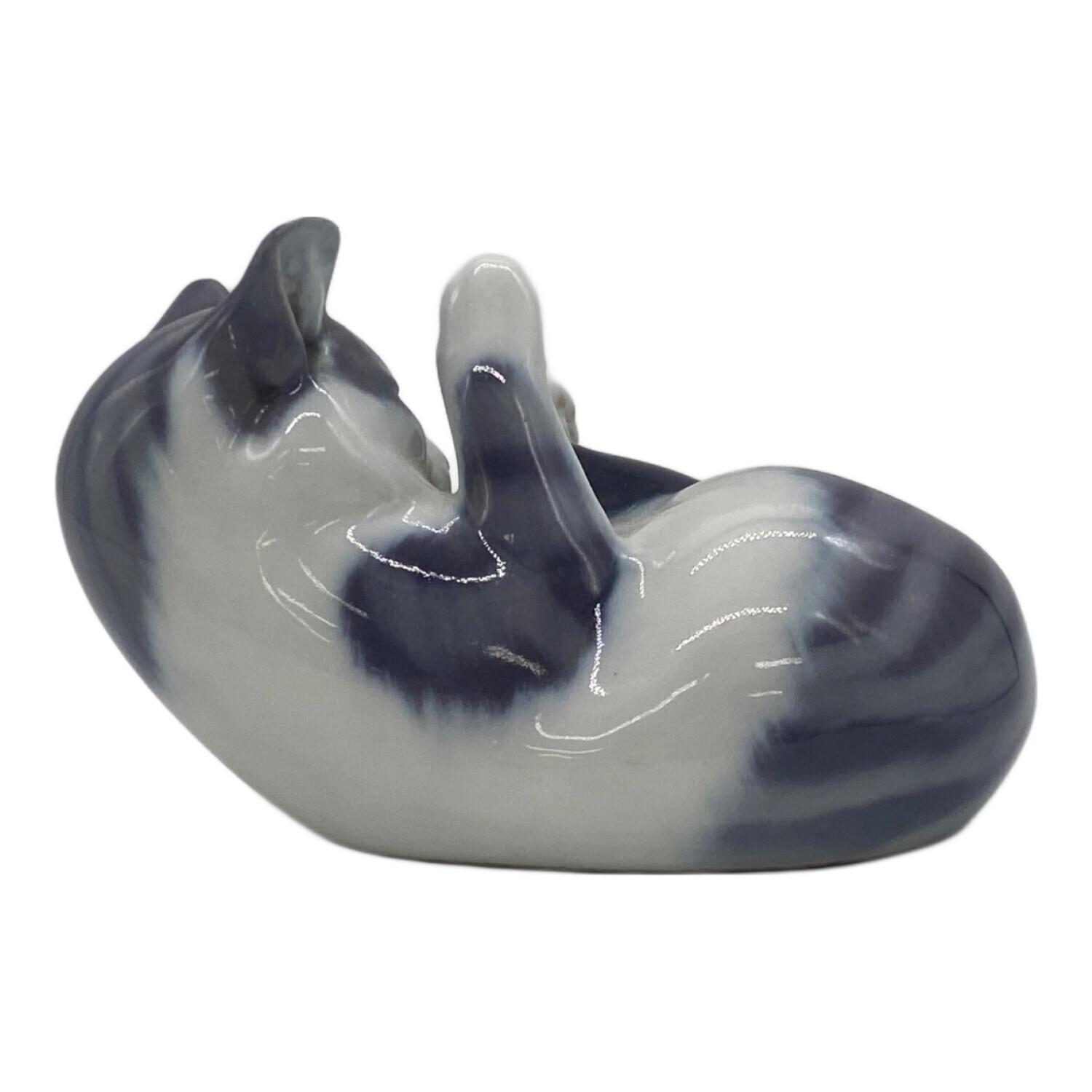 ROYAL COPENHAGEN (ロイヤル・コペンハーゲン) フィギュアリン 『遊ぶ