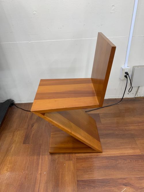 CASSINA (カッシーナ) ジグザグチェア ブラウン Lot.2007  337 チェリー材 280 ZIG-ZAG ヘーリット・トーマス・リートフェルト