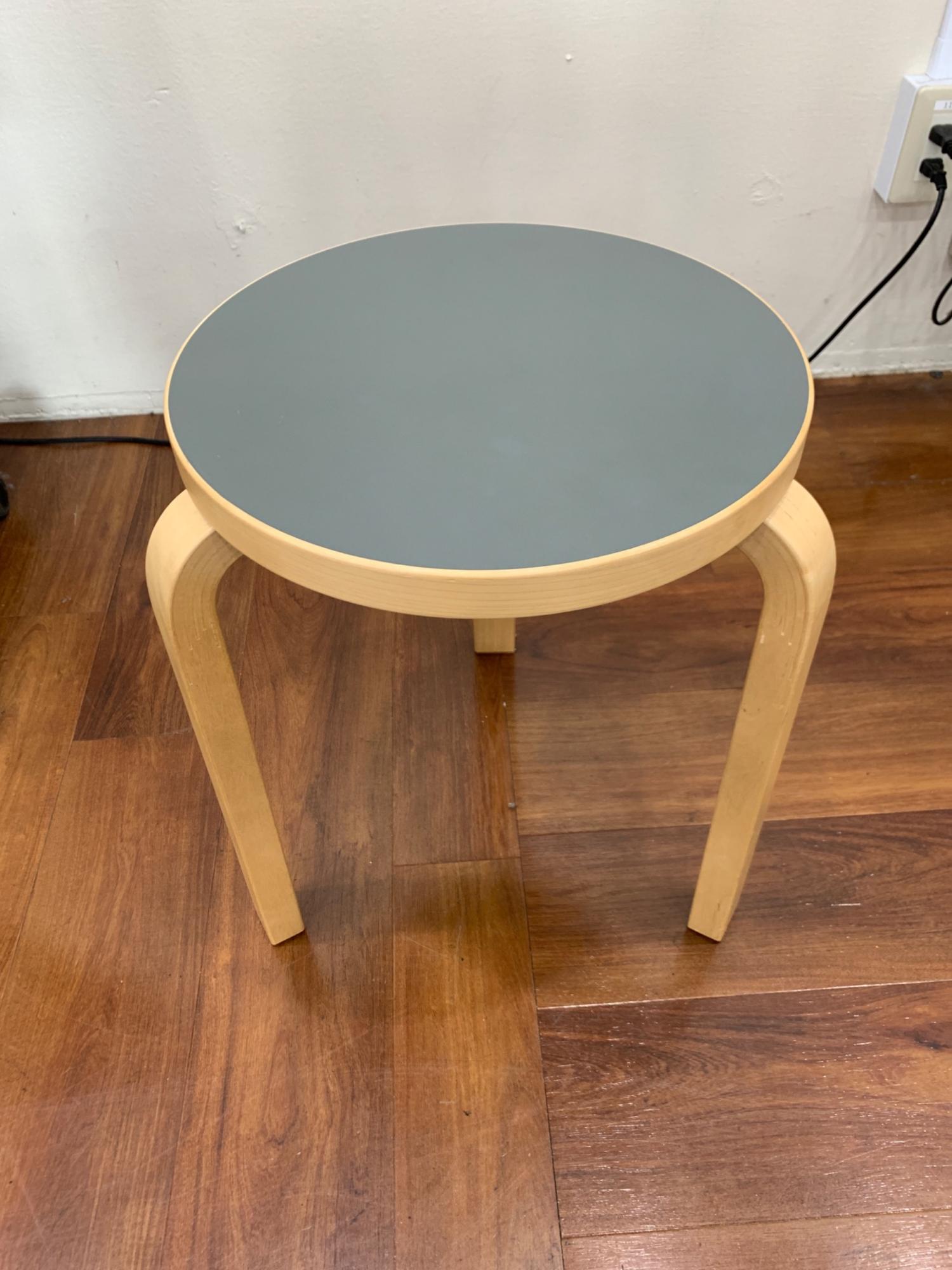 artekスツール オリーブ【トレファク上福岡】 使い方は自由自在！【 artek アルテック／スツール60 】のご紹介です