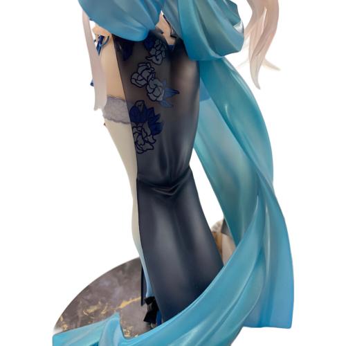 アズールレーン (-) フィギュア ベルファスト 彩雲の薔薇｜トレファク