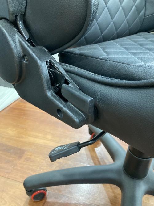 BIOHAZARD×COUGAR ゲーミングチェア ※昇降難有 ブラック