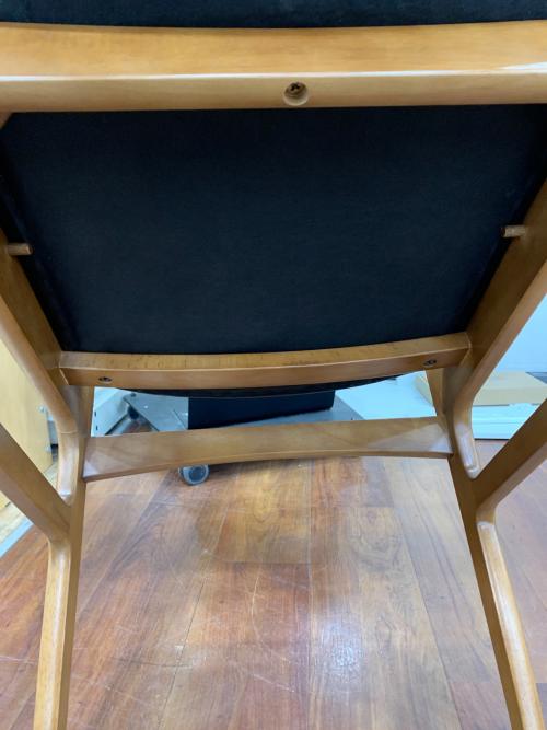 カリモク60+ (カリモクロクマルプラス) アームレスダイニングチェア C36105 174 スタンダードブラック