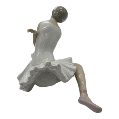 LLADRO (リヤドロ) フィギュリン 白鳥の湖 ※指かけ/補修有