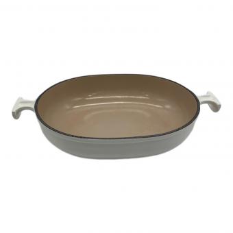 LE CREUSET (ルクルーゼ) 両手鍋 蓋無 SIZE 25cm ホワイト エンツォ・マリ「ママ」