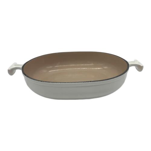LE CREUSET (ルクルーゼ) 両手鍋 蓋無 SIZE 25cm ホワイト エンツォ・マリ「ママ」