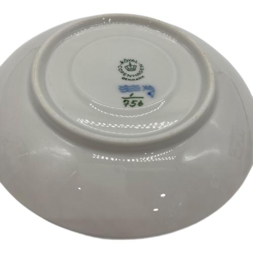 ROYAL COPENHAGEN (ロイヤル・コペンハーゲン) カップ&ソーサー ブルーフルーテッド・ハーフレース